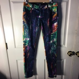 Size 5 Blue & multi colored paint pattern